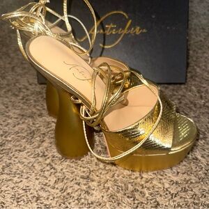 Anteikira Gold Women's Platform Heels